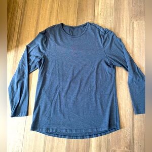 Men’s Lululemon long sleeve navy Size L